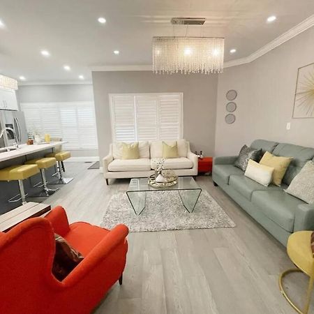 Elegant & Luxurious 3 Bedroom Home Mississauga Luaran gambar