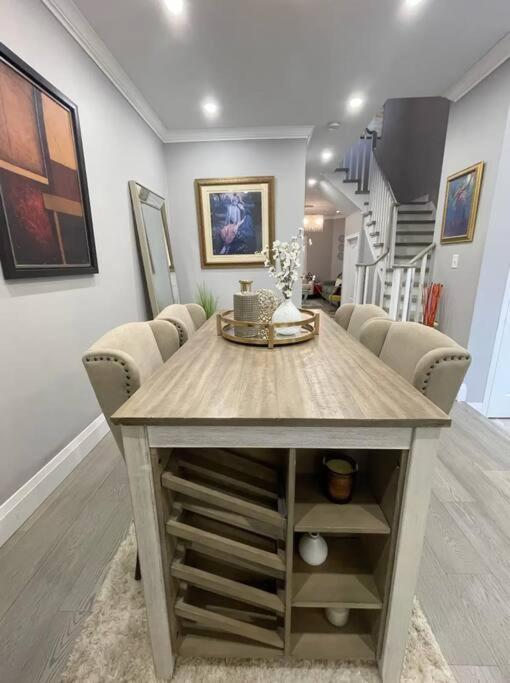 Elegant & Luxurious 3 Bedroom Home Mississauga Luaran gambar